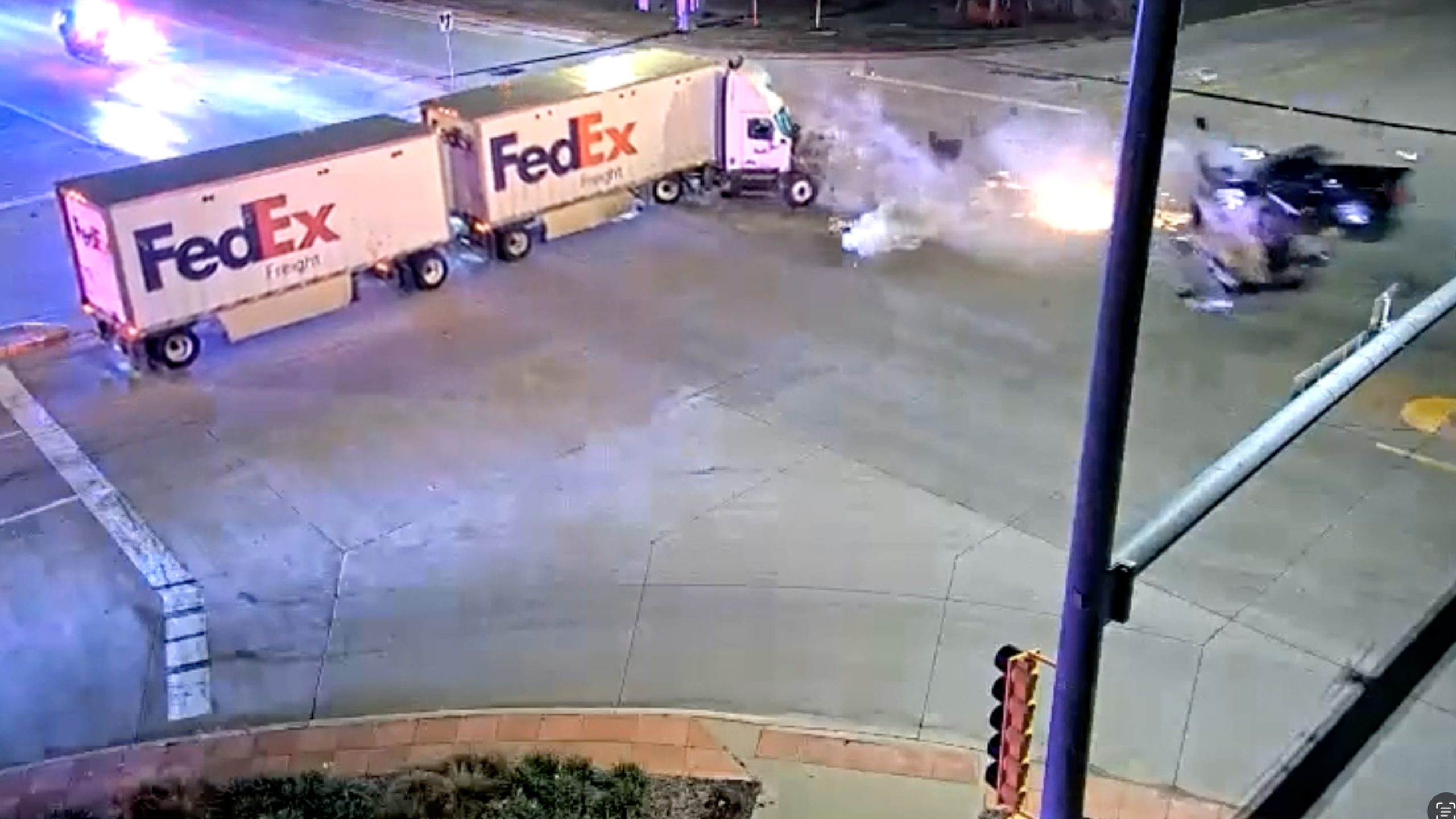 Watch: Suspect fleeing from police crashes into FedEx semi-truck — Peachtree Corners Community news